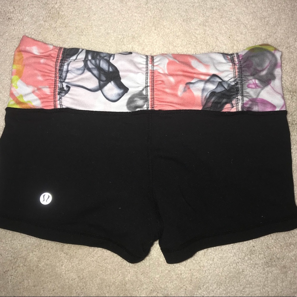 Lululemon yoga/running shorts